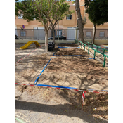 Delimitación del espacio elegido en el patio para el huerto
