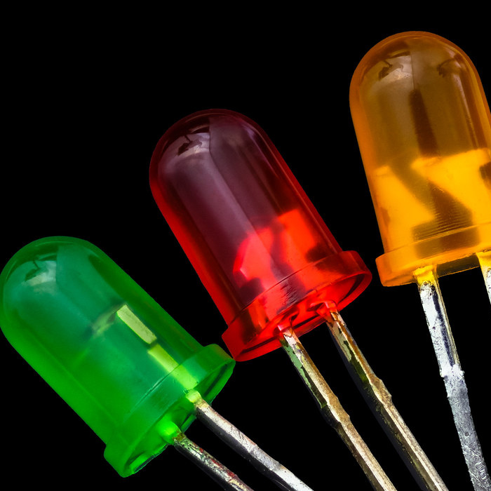Imagen con tres leds de colores