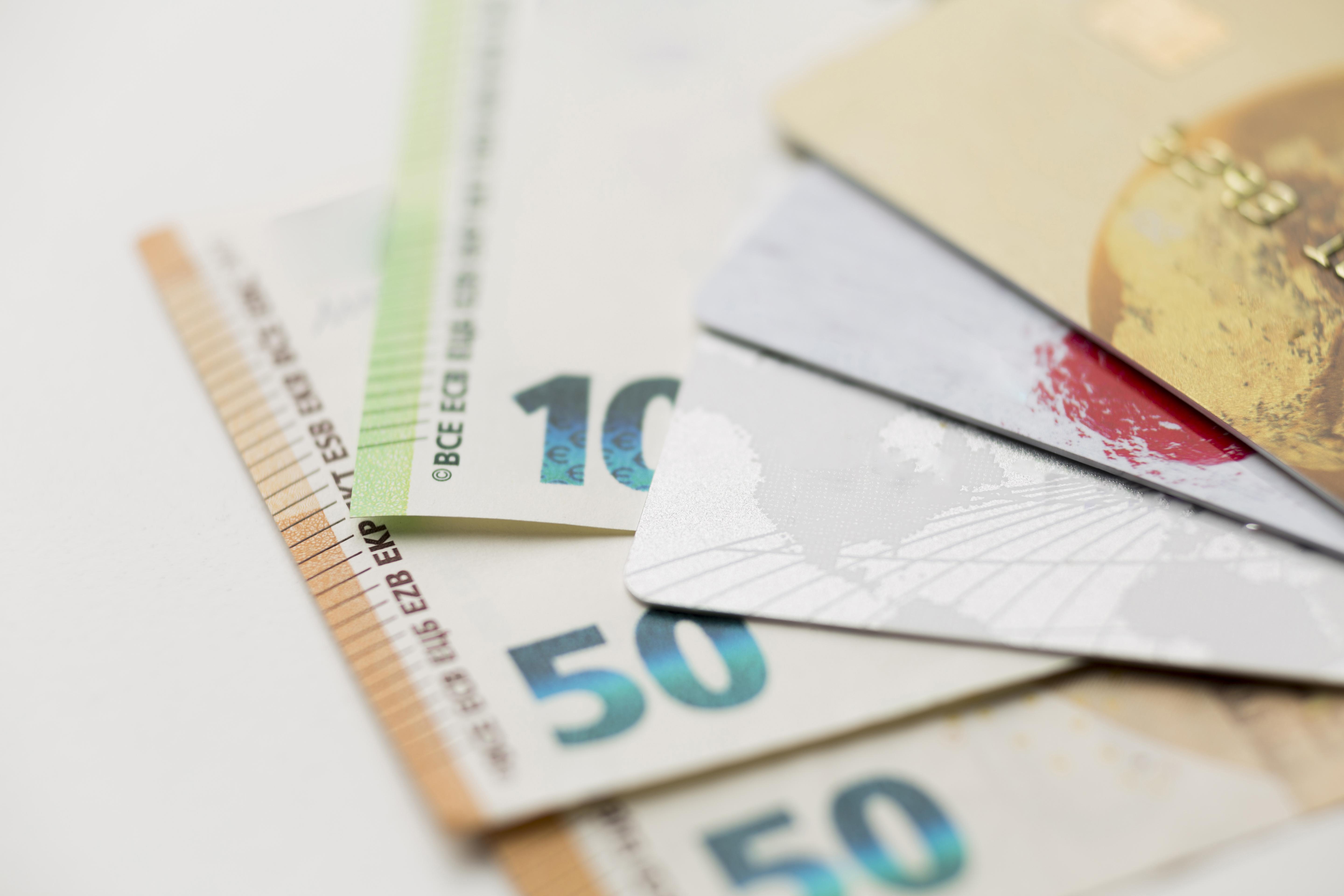 Billetes y monedas Billetes y monedas