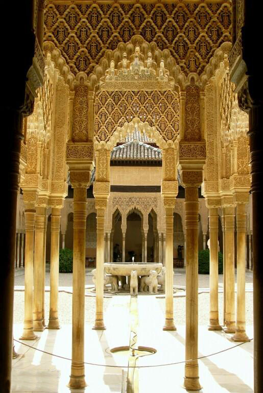 Patio de los Leones de la Alhambra