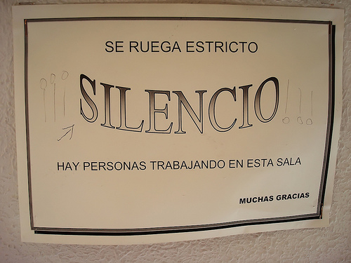 Cartel silencio