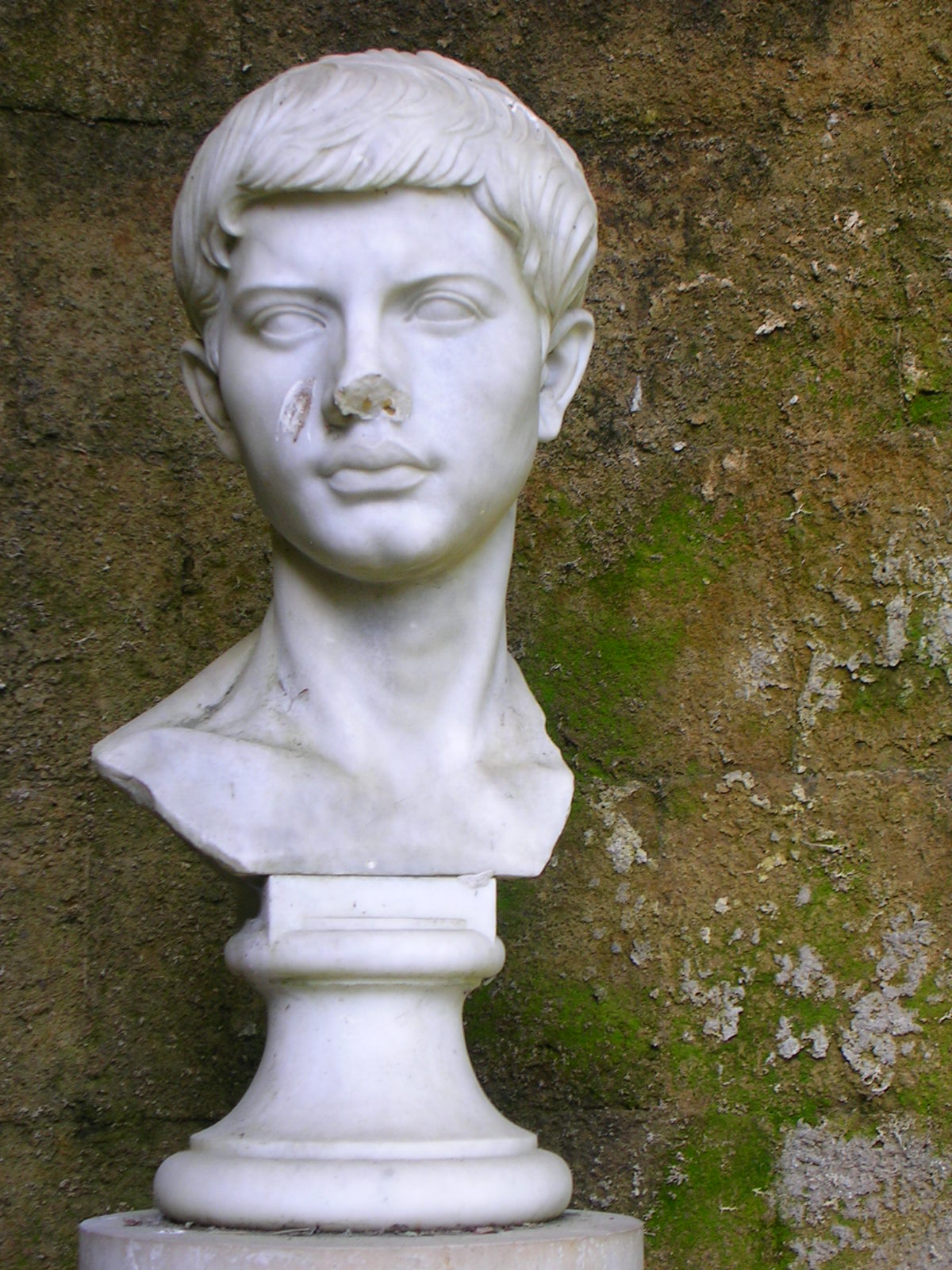 Busto de Virgilio